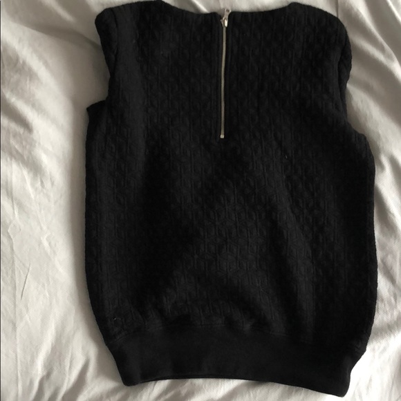 Gap black top - Picture 5 of 5